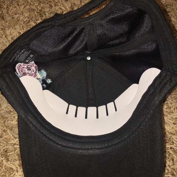 Hat - Picture 2 of 4